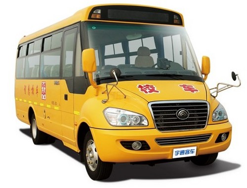 發展專營校車服務公司保證學生乘車安全