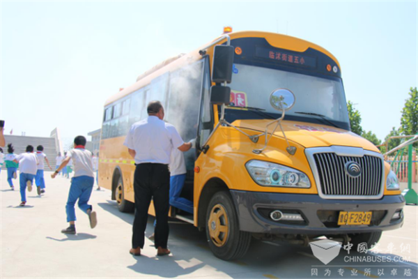 以安全的名義!臨沭統(tǒng)一校車公司的“宇通情結(jié)”