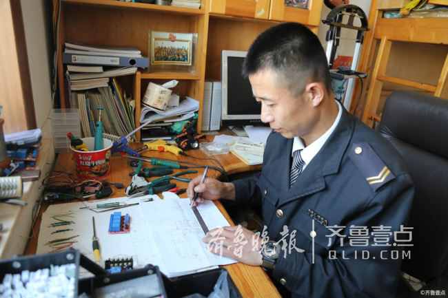 青島：黃島有位80后校車司機(jī),酷愛(ài)鉆研獲國(guó)家專利