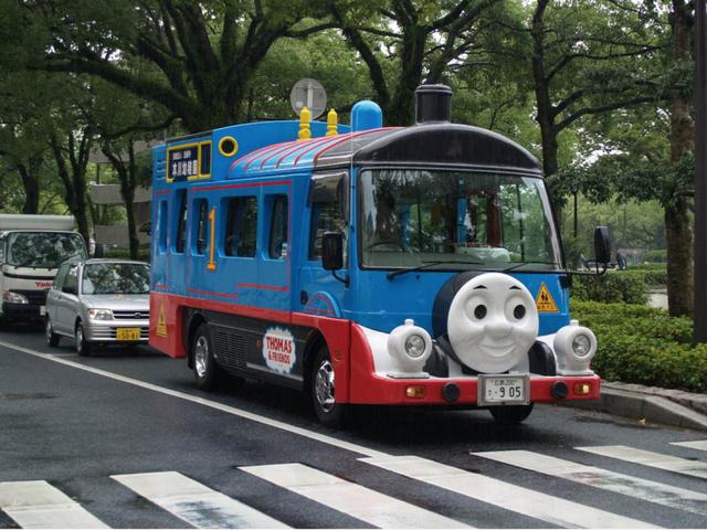 世界校車大PK，日本校車讓孩子搶著上學，俄羅斯校車讓孩子害怕