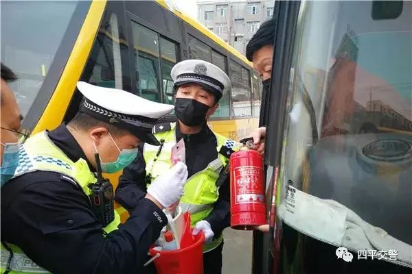 全省交警多策并舉 全力為中小學生開學保駕護航