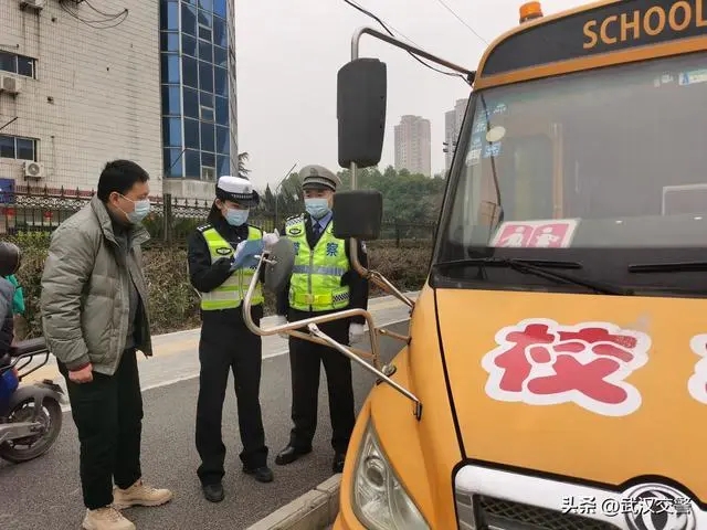 入企業(yè)，進學校 武漢交警多維度開展校車大治理