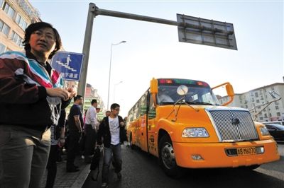 教育部曾在6個城市試點財政補助校車