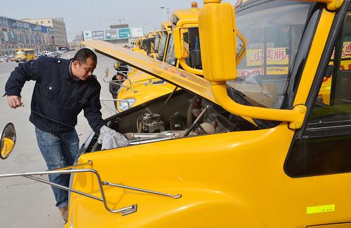 檢測校車保安全