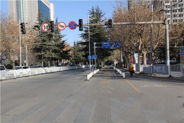 渭南城區(qū)首條公交校車、公共汽車專用車道今通車