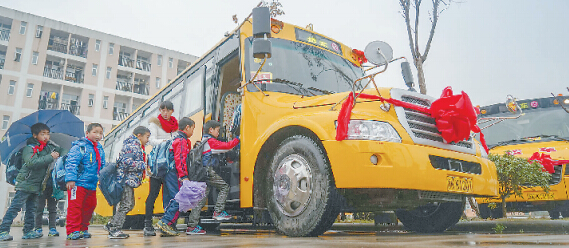 農村學生上學路遭遇“真空地帶”