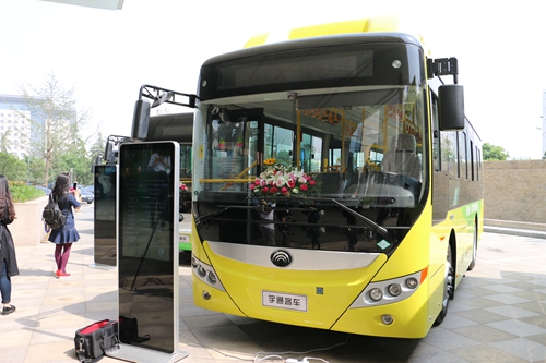 宇通H8插電式混動公交車重磅發(fā)布