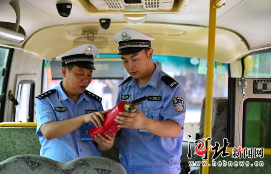 沙河市開展校車安全專項(xiàng)大檢查