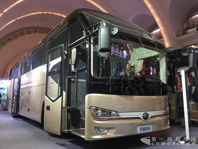 智能化與高端化產(chǎn)品亮相 宇通打響道路運輸?shù)谝粯? border=