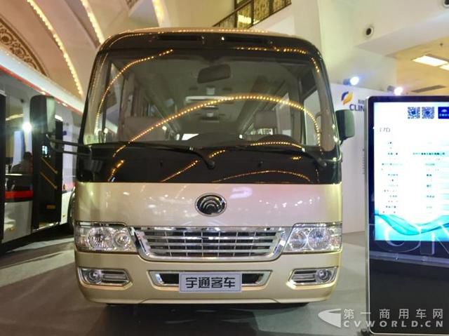 智能化與高端化產(chǎn)品亮相 宇通打響道路運輸?shù)谝粯? border=