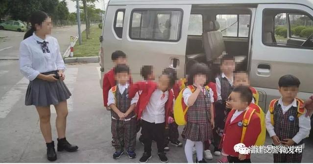 「預警提示」乘載13名幼兒的“黑校車”除了超員，駕駛人還……