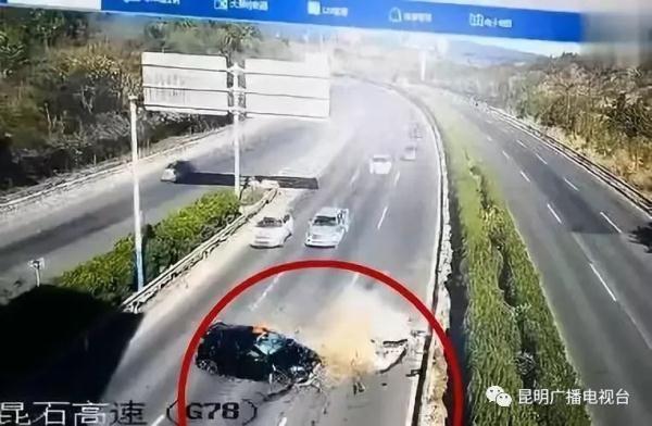昆石高速公路倒車致7人受傷4車受損，只罰400元扣18分？