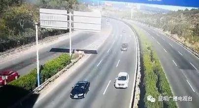 昆石高速公路倒車致7人受傷4車受損，只罰400元扣18分？