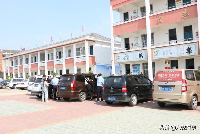 校車安全無(wú)小事，落實(shí)文件抓檢查