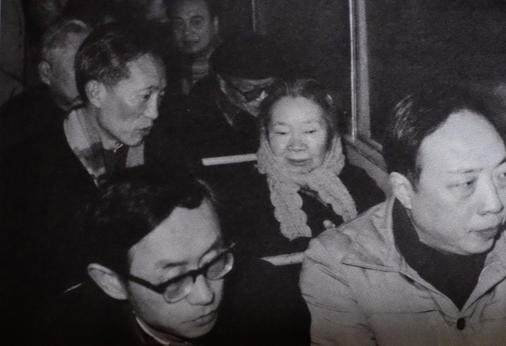 歷史深處開來復(fù)旦校車，顧頡剛、謝希德、蕭乾、朱東潤等常坐