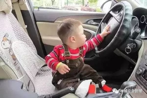 又一孩童被忘校車內身亡 ！孩子這樣自救最靠譜