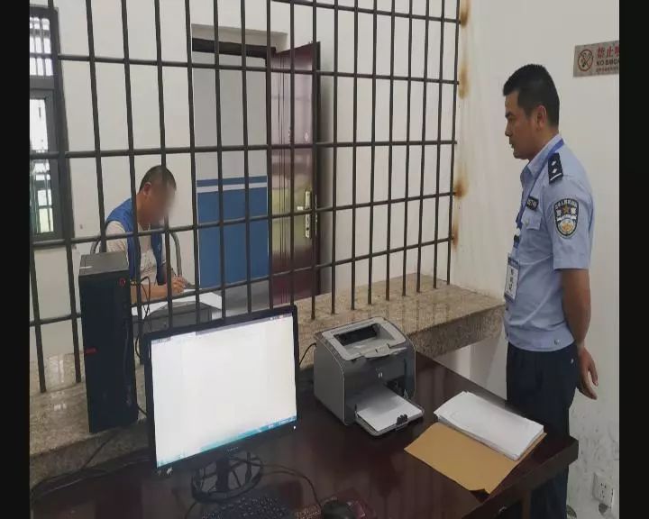 罰錢+刑拘，湘潭一“黑校車”被查！