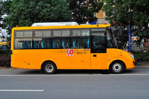 行業首例 青島校車服務標準化試點通過國家級驗收