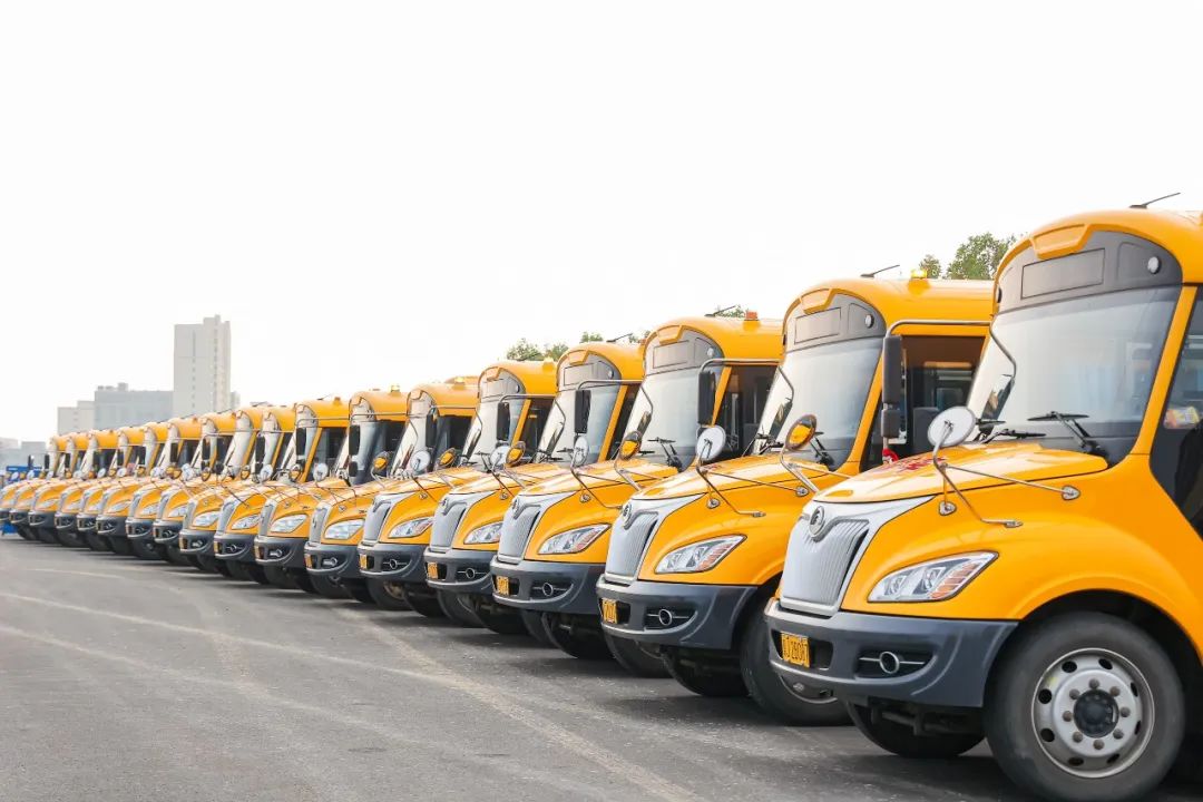 黃驊校車：把公益做成事業(yè)