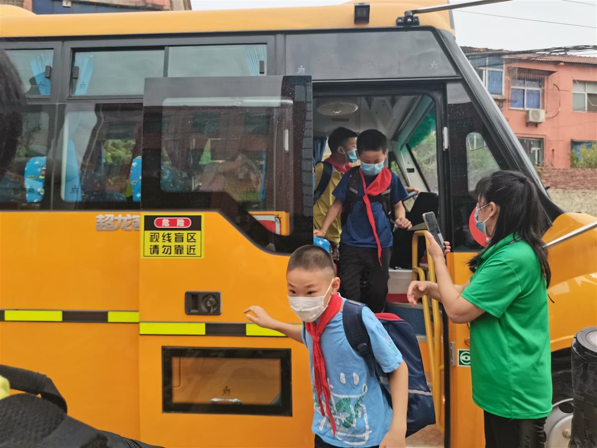 一下三民｜校車來了！武漢江夏全部偏遠街道將開通惠民農村校車