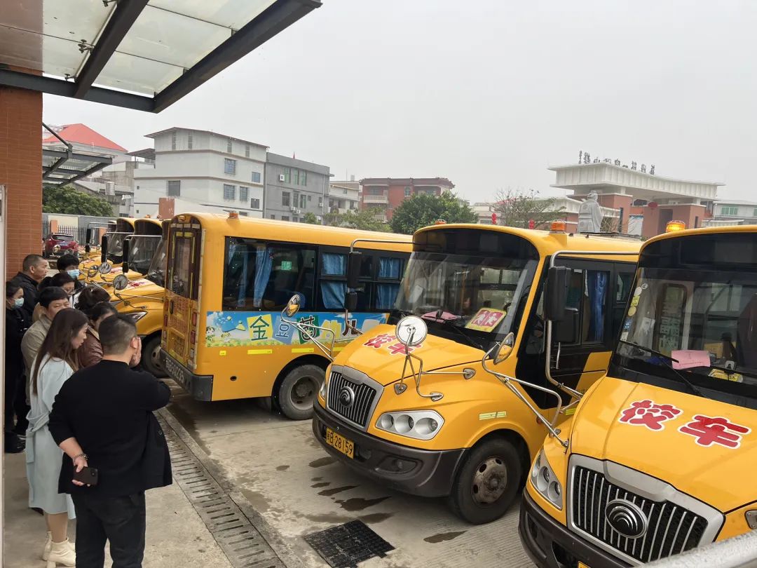 強化校車安全“大檢查”，擰緊校車出行“安全閥”