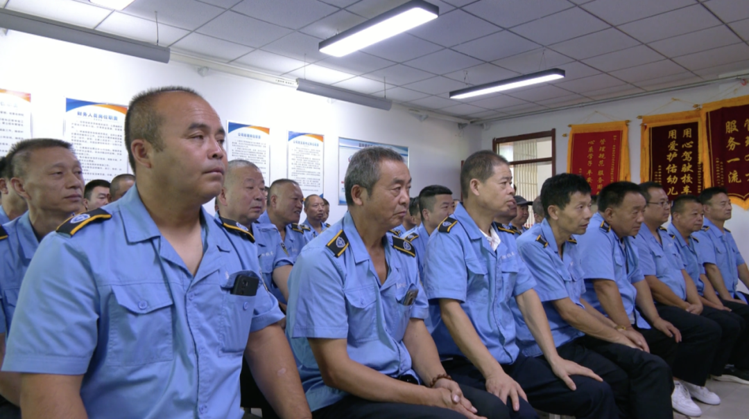 藍(lán)田縣召開(kāi)2024年秋季開(kāi)學(xué)校車(chē)安全工作會(huì)議