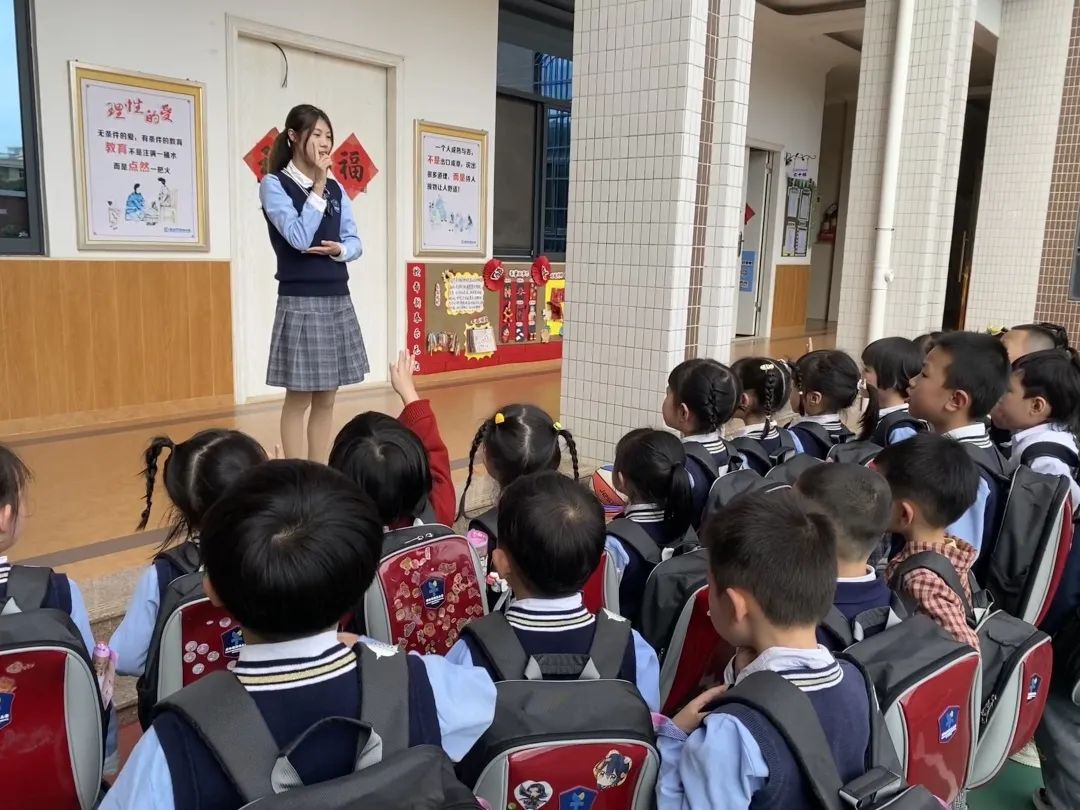 【校車安全】平安乘車，為愛護(hù)航——成田實(shí)驗(yàn)幼兒園校車安全應(yīng)急演練