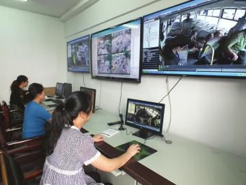超速不按線路走 校車監(jiān)控平臺預警