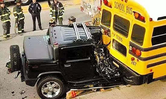 美國的“特權車”警察都得給讓路！