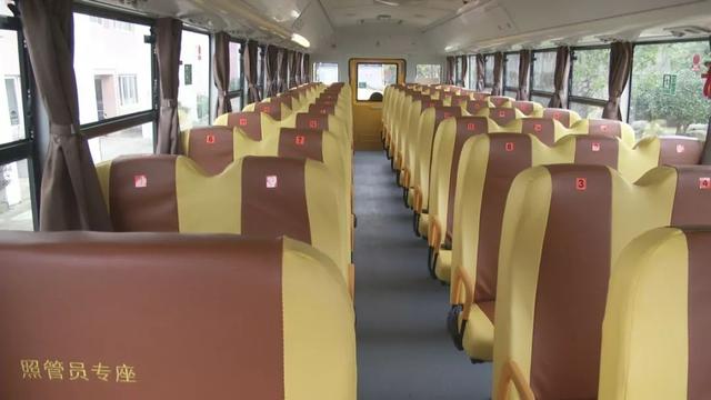 三門家長！定制校車來了，快來看有經過你家小區(qū)嗎？還可預約報名！