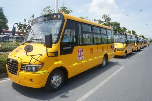車休人不休 東港校車開展照管員暑期“比武練兵”