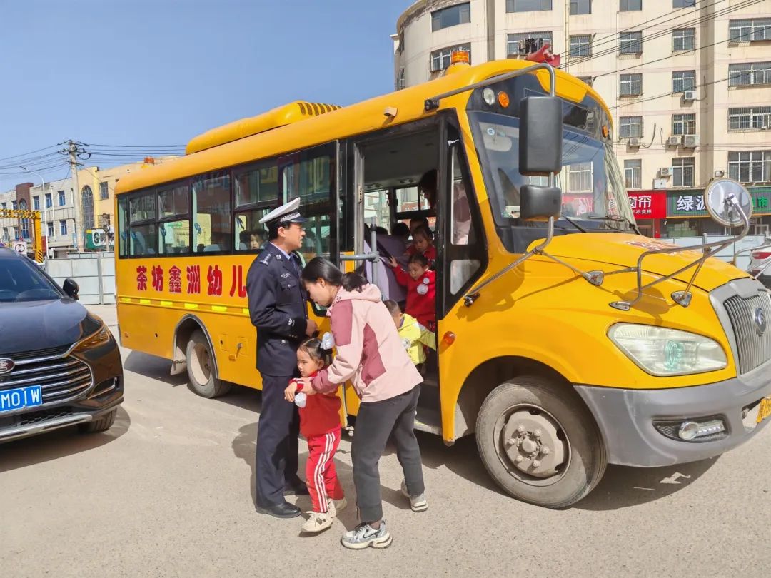 春季攻防宣丨校車安全“大檢查” 筑牢學(xué)生“安全路”