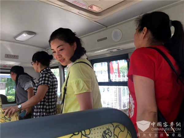 愛心筑夢！“百城千?！卑矂P校車公益行活動全國啟動