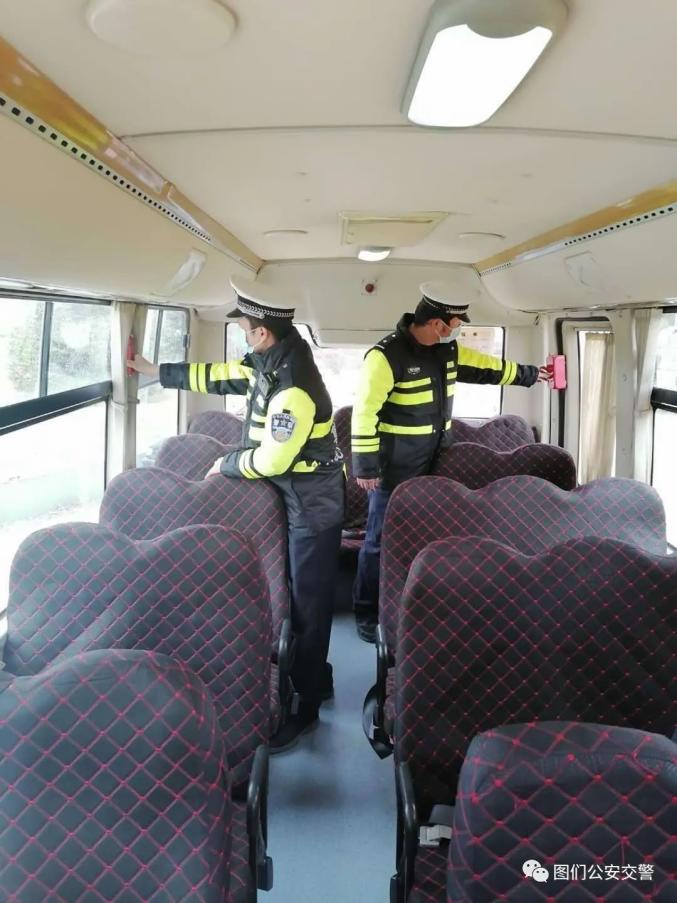 圖們公安交警大隊(duì)開展復(fù)學(xué)復(fù)課校車安全大檢查