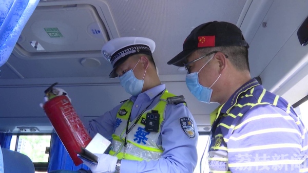 確保學(xué)生安全出行 贛榆打造“零補貼”校車模式