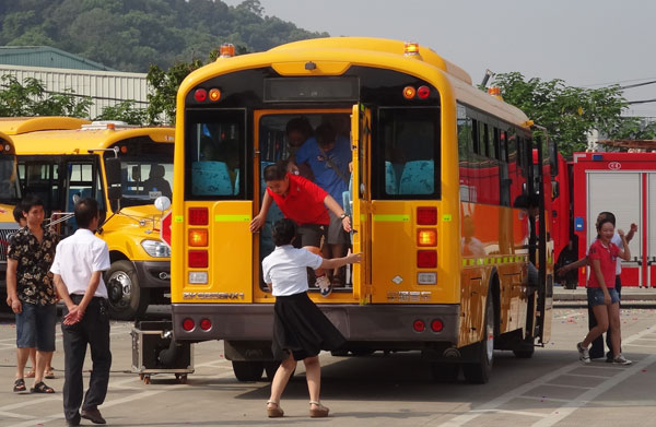 康馳推定制校車 探索校車運營公交化路線
