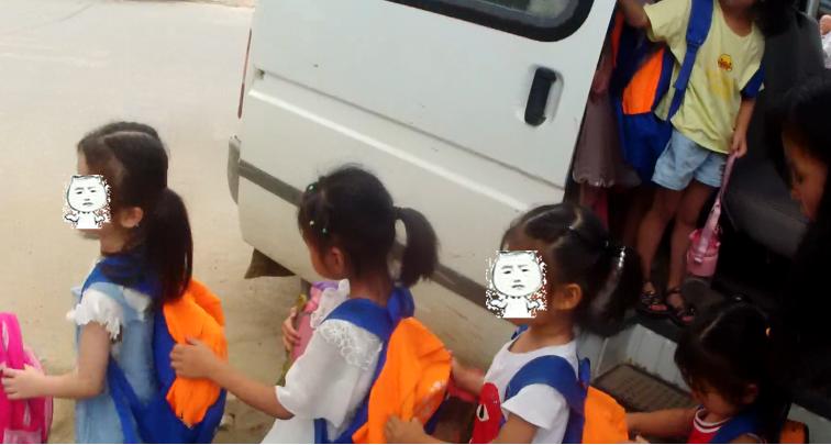 河北清河：黑車(chē)核載6人實(shí)載25人，存在極大的安全隱患